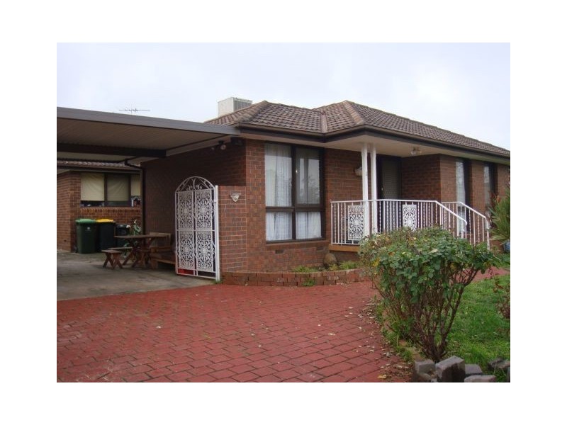 8 Tatlow Drive, Epping VIC 3076