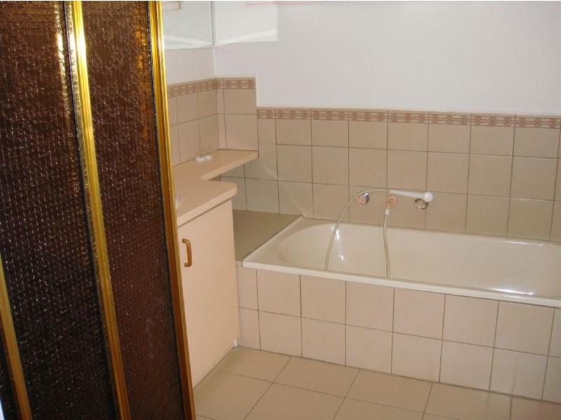 2 Albyn Court, Mill Park VIC 3082