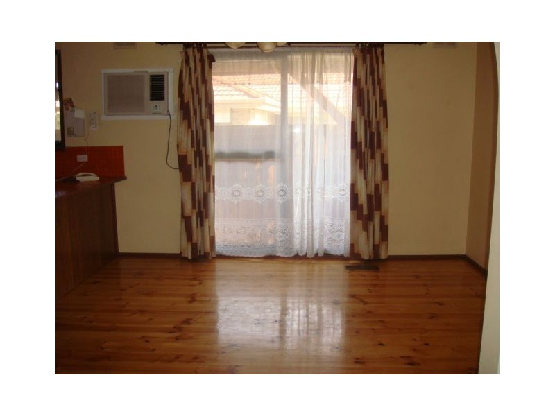 35 Madigan Crescent, Mill Park VIC 3082