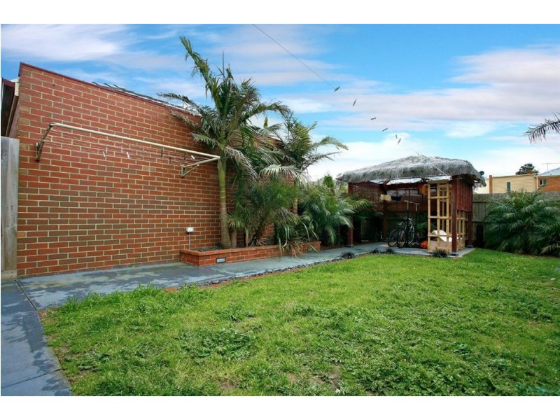18 Nouvelle Grove, South Morang VIC 3752