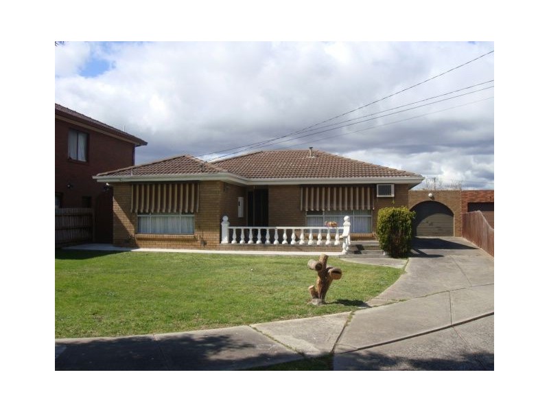 4 Meagan Close, Thomastown VIC 3074