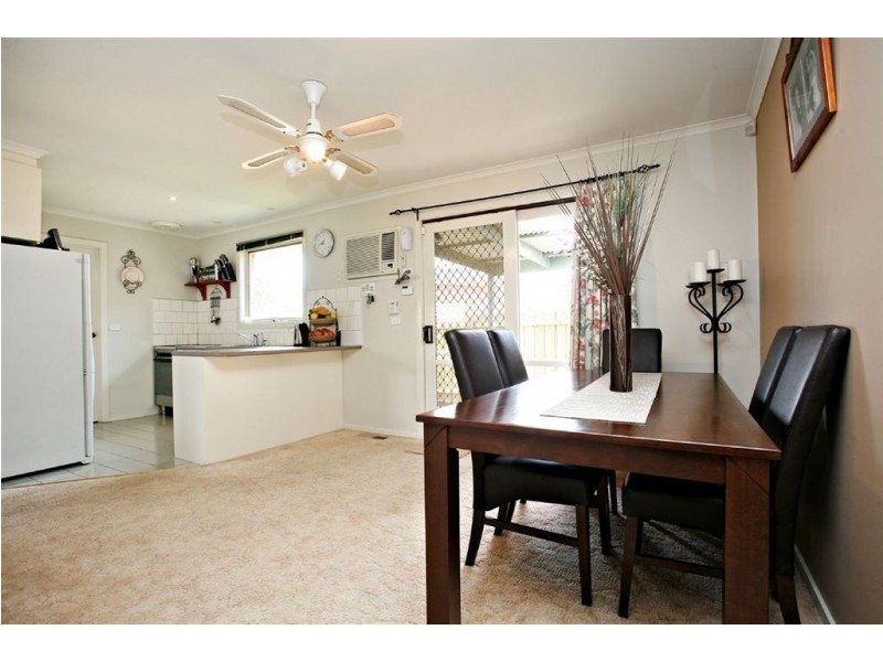 1/5 Windeatt Close, Mill Park VIC 3082