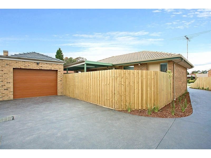 1/5 Windeatt Close, Mill Park VIC 3082