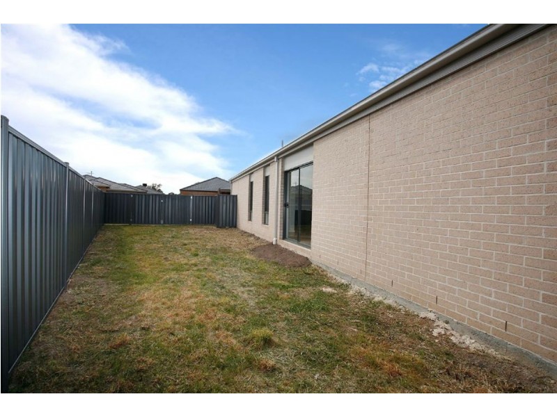 5 Pluto Grove, Mernda VIC 3754