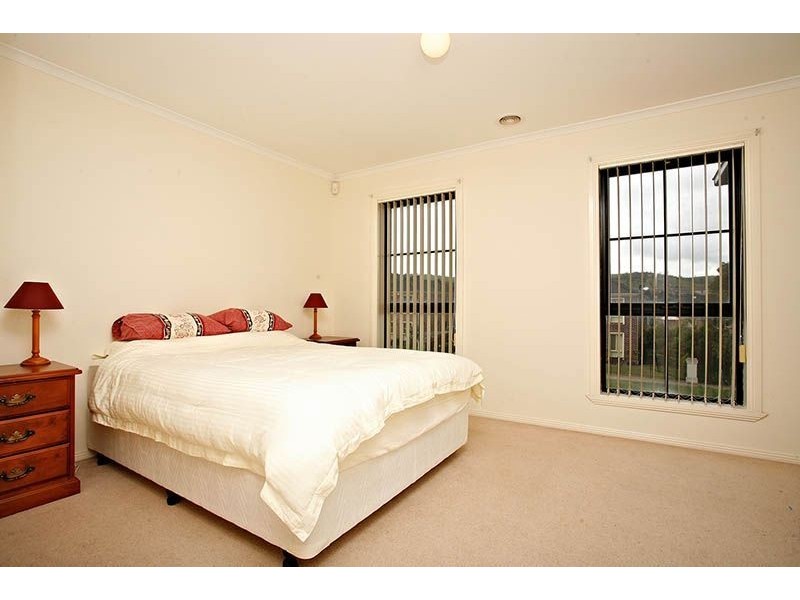 7 Trinity Way, South Morang VIC 3752
