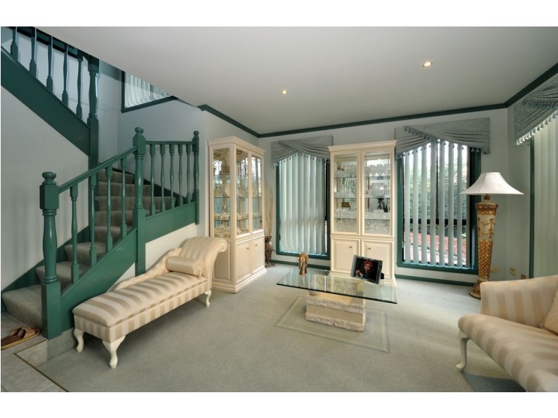 4 Mew Court, Mill Park VIC 3082