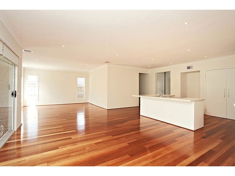 36 Serle Street, Doreen VIC 3754