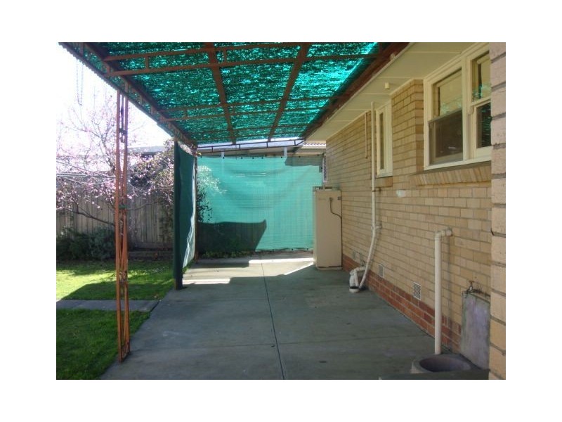 11 Wilgah Street, Thomastown VIC 3074