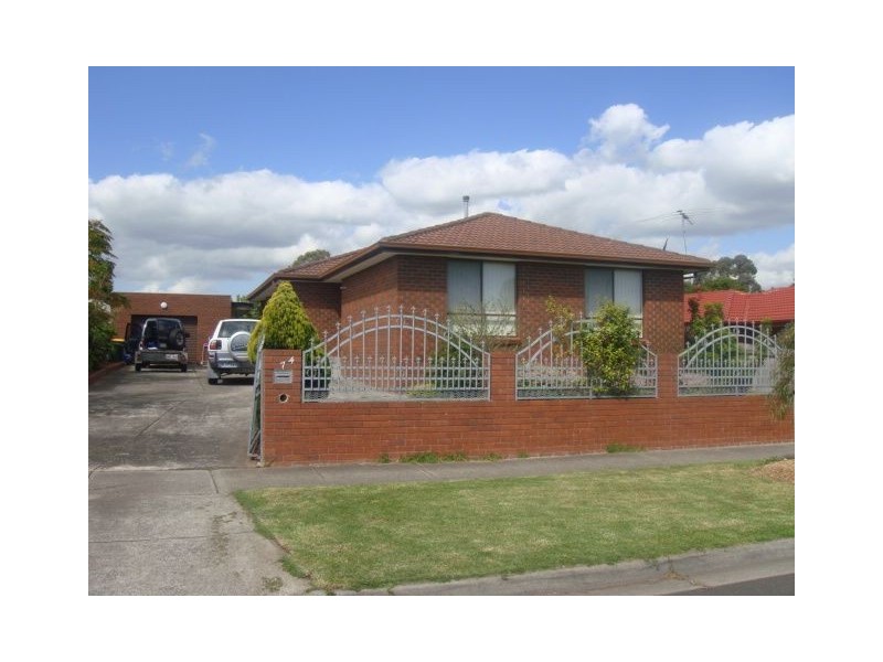 74 Moorhead Drive, Mill Park VIC 3082