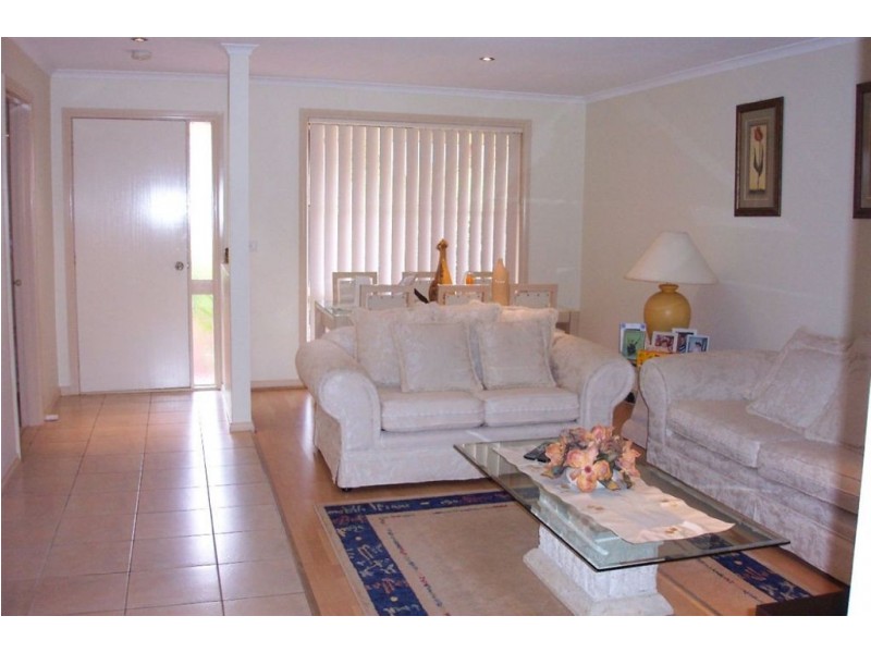 2/64 Longwood Drive, Epping VIC 3076