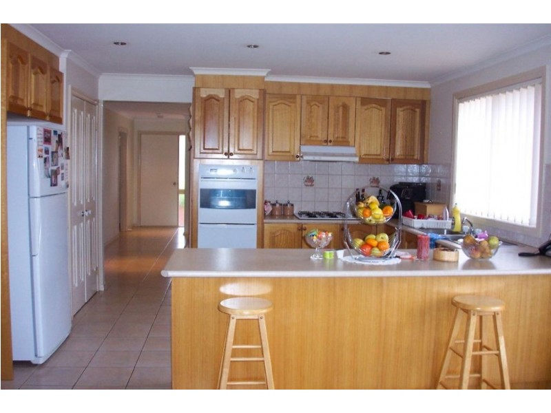 2/64 Longwood Drive, Epping VIC 3076