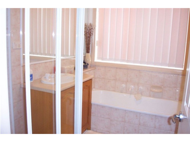 2/64 Longwood Drive, Epping VIC 3076