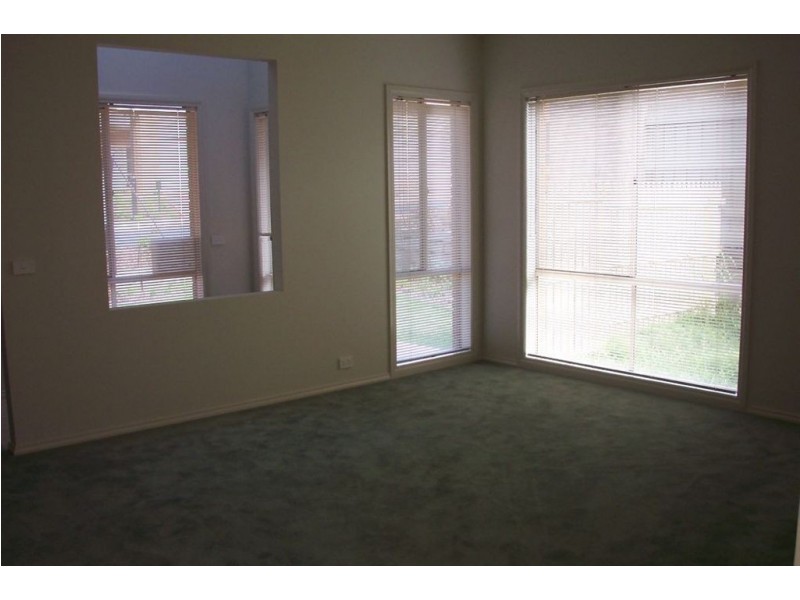 17 Cuckoo Street, South Morang VIC 3752