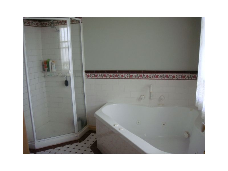 66 Stockdale Way, Mill Park VIC 3082