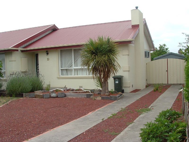 19 Memorial Avenue, Epping VIC 3076