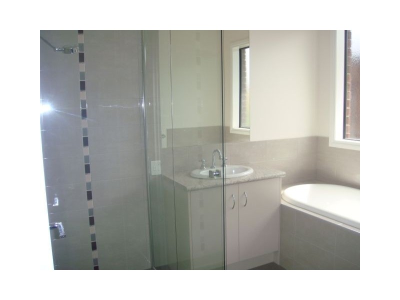 9 Prilep Heights, Lalor VIC 3075