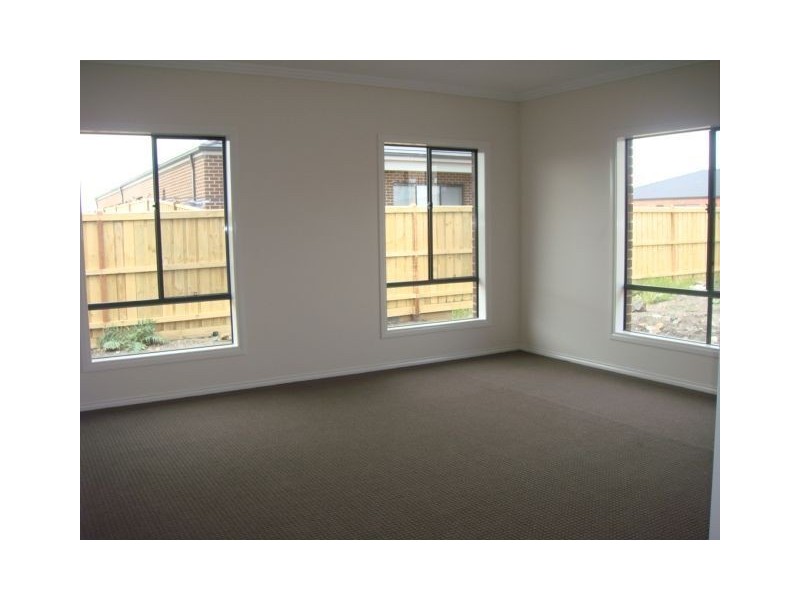 9 Prilep Heights, Lalor VIC 3075