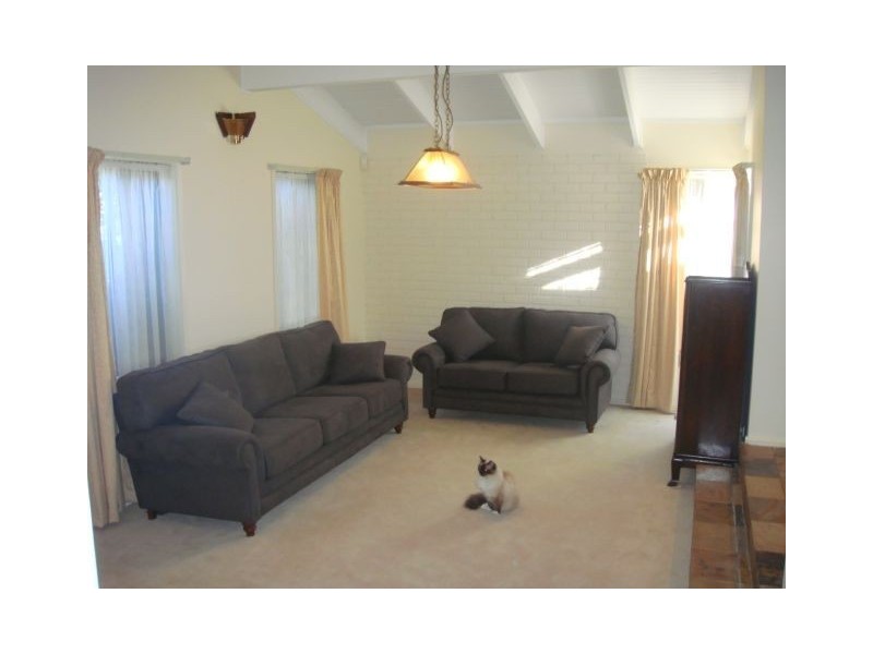 44 Thompson Circuit, Mill Park VIC 3082