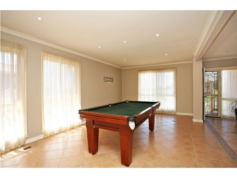 10 Cotham Court, South Morang VIC 3752