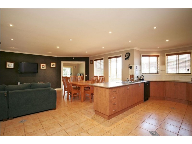 10 Cotham Court, South Morang VIC 3752