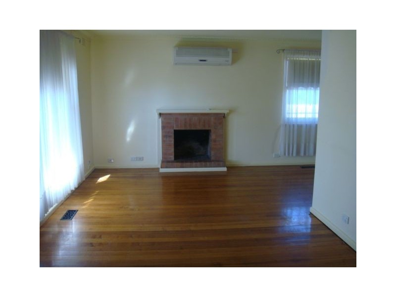 11 Wilgah Street, Thomastown VIC 3074