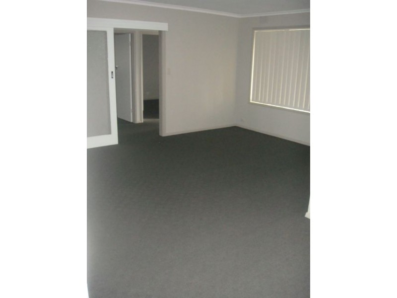 6 Uren Court, Thomastown VIC 3074