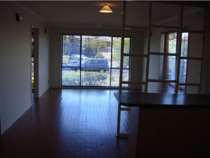 4/37-39 Cuthbert Drive, Mill Park VIC 3082