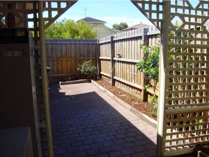 4/37-39 Cuthbert Drive, Mill Park VIC 3082