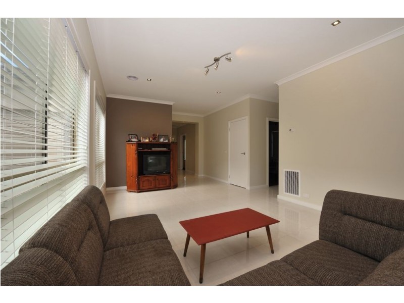 9 Riordan Crescent, Mernda VIC 3754