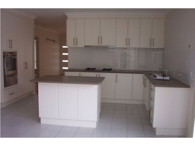 4 Pebble Way, Epping VIC 3076