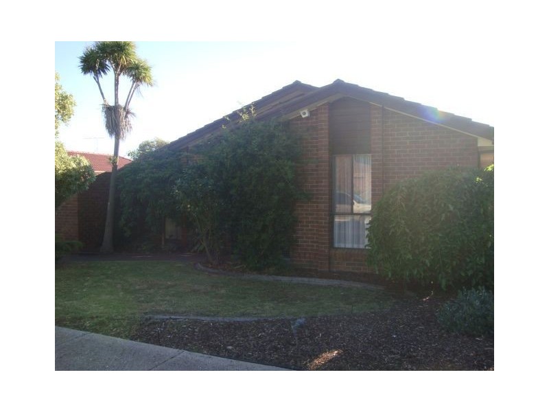 44 Thompson Circuit, Mill Park VIC 3082