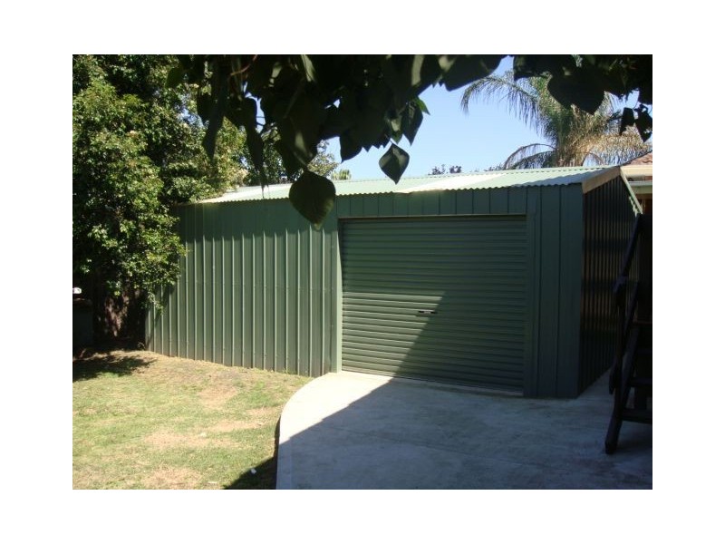 44 Thompson Circuit, Mill Park VIC 3082