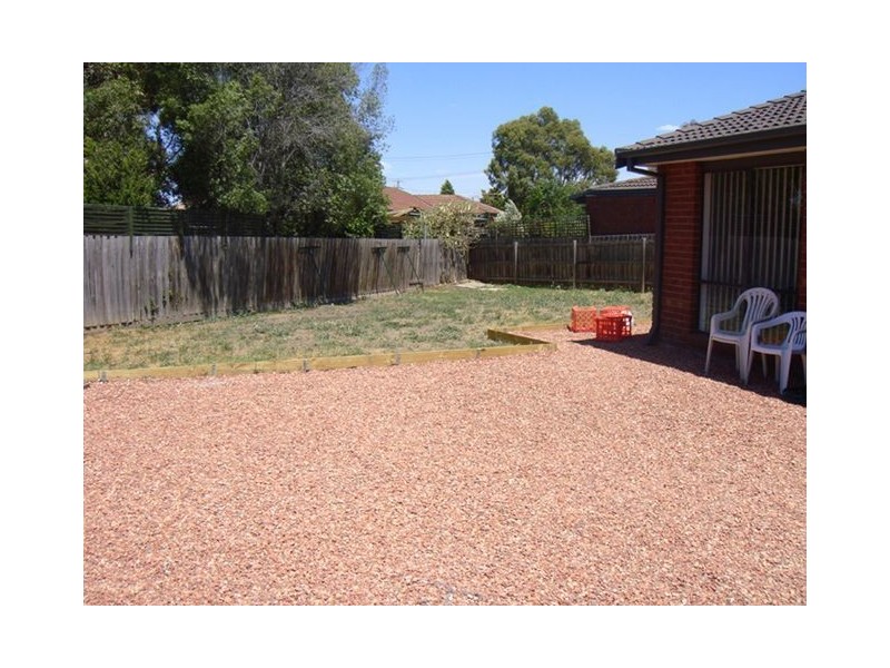 2 Berala Place, Mill Park VIC 3082