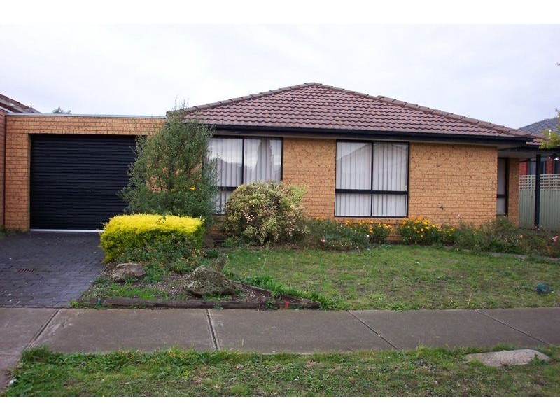 1/28 Hawkes Drive, Mill Park VIC 3082