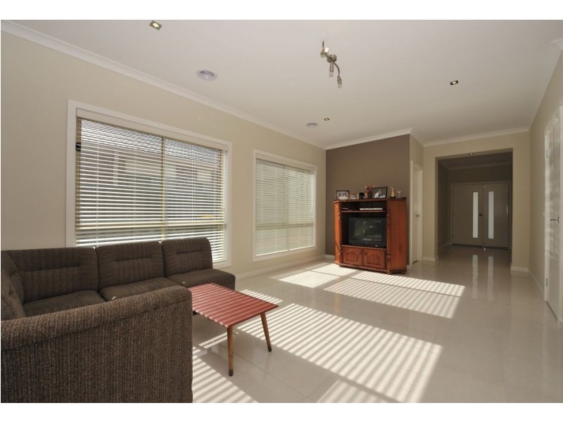 9 Riordan Cresecent, Mernda VIC 3754
