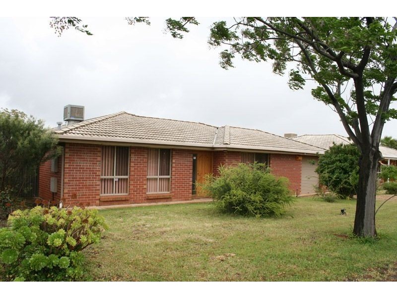 10 Pineridge dv, Blakeview SA 5114