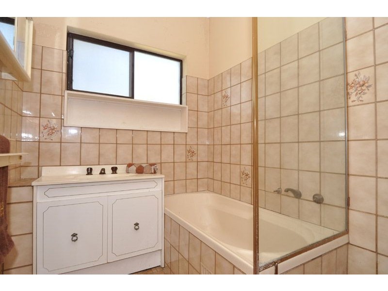 27 Apalie Drive, Modbury SA 5092