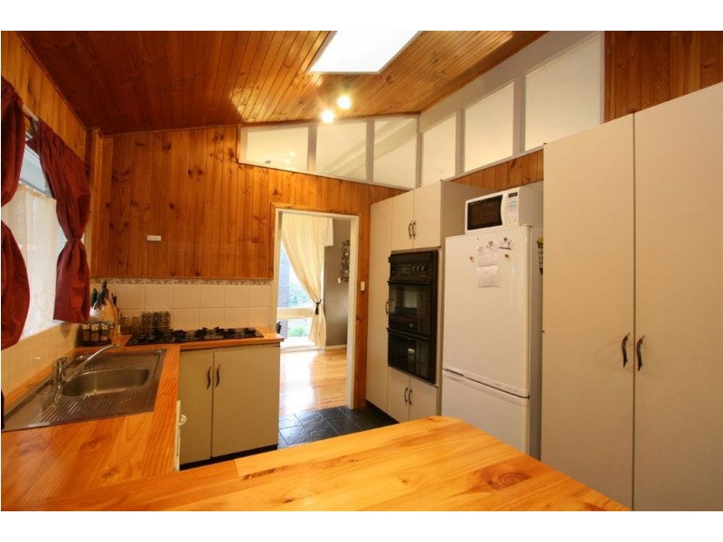 3 Roycroft Ave, Gulfview Heights SA 5096