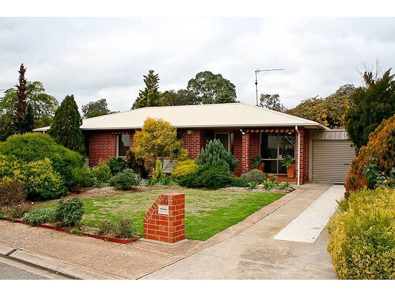 6 Pegglome Court, Elizabeth South SA 5112