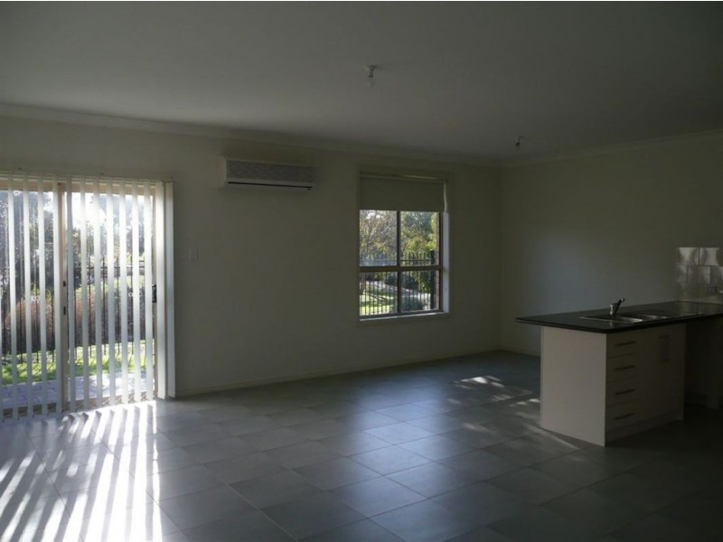 10 Pervan Street, Encounter Bay SA 5211