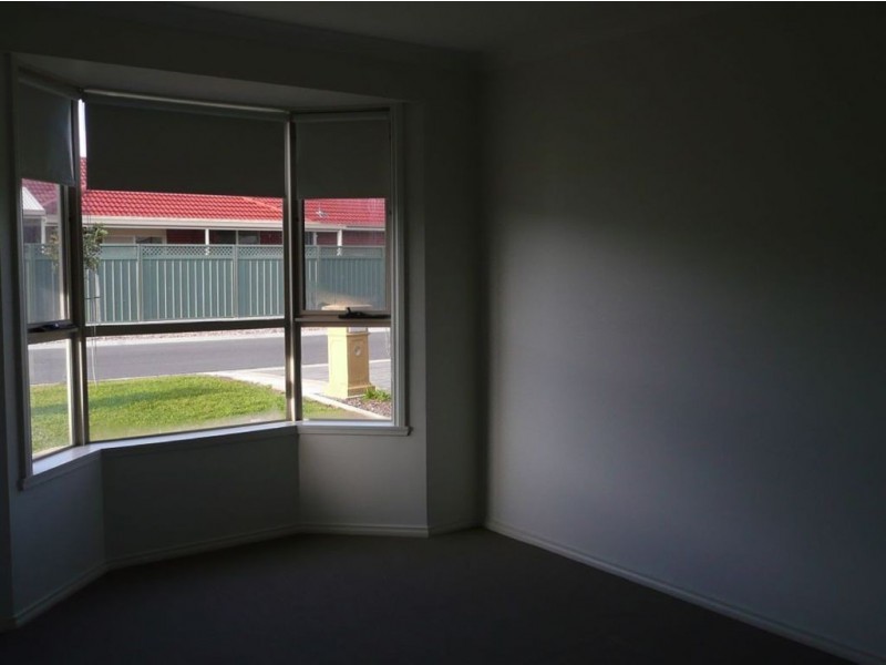 10 Pervan Street, Encounter Bay SA 5211