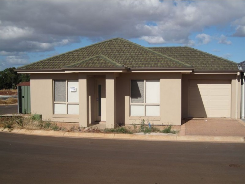 1 Grove Avenue, Elizabeth Park SA 5113