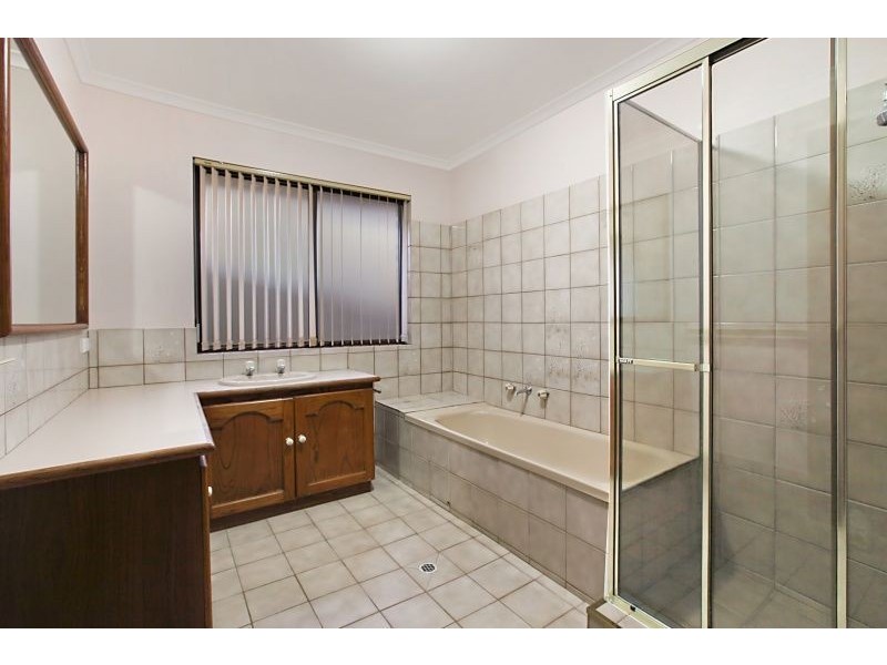 15 Sunset Court, Hillbank SA 5112