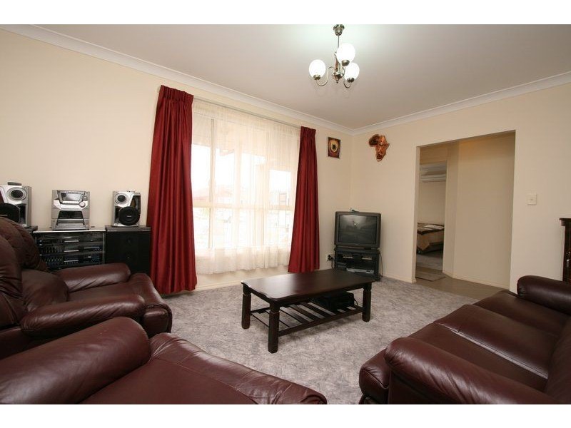 8 Greenlea Court, Munno Para West SA 5115