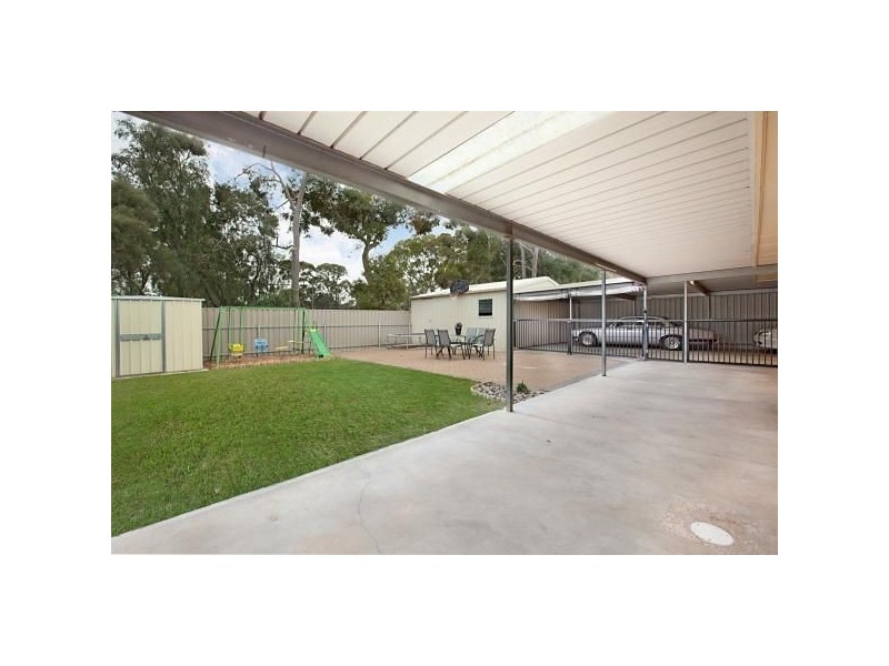 8 Acacia Crescent, Salisbury East SA 5109