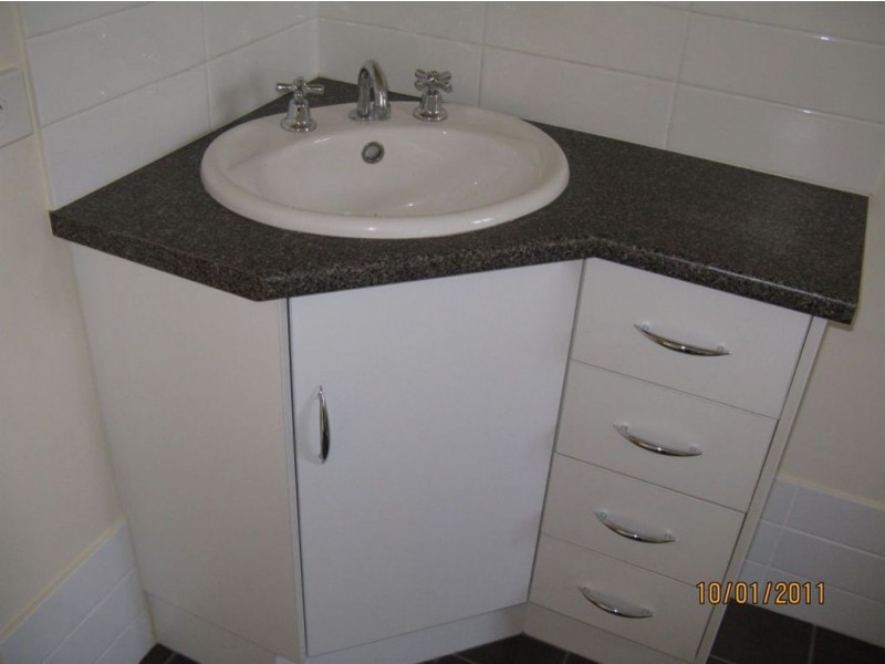 2 Oxford court, Elizabeth Park SA 5113