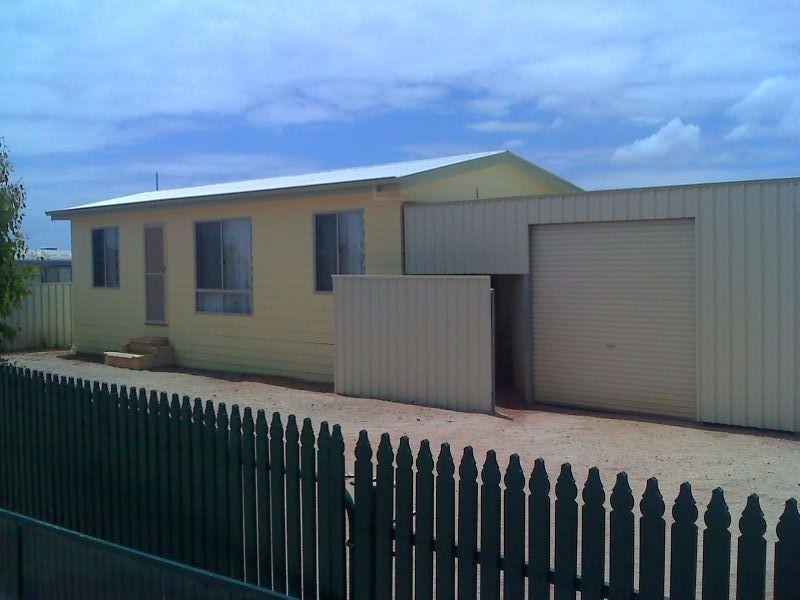37 Sand Piper Drive, Thompson Beach SA 5501