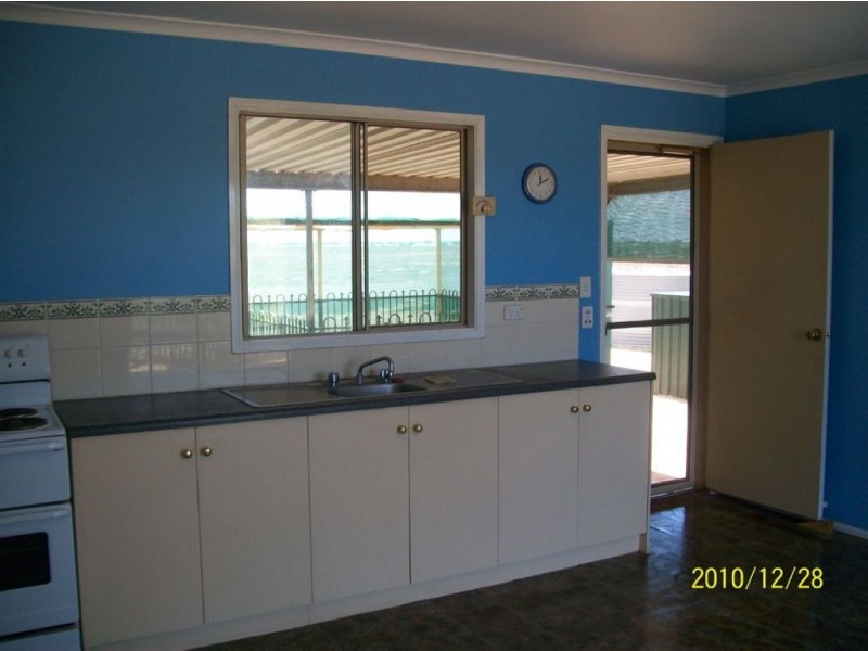 37 Sand Piper Drive, Thompson Beach SA 5501