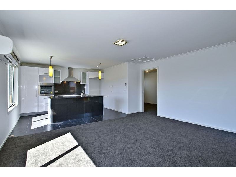 2/69 Auburn road, Kingston TAS 7050