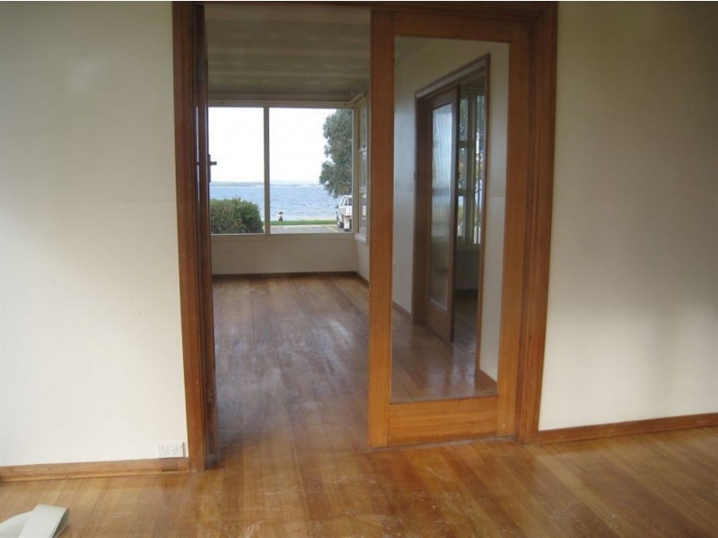 32 Ocean Esplanade, Blackmans Bay TAS 7052